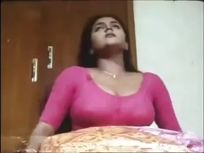 Ariella Ferrera gerdekgecesisikisi ve Giselle Leon, amlarını sırayla sikiyor