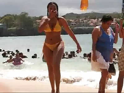 Kırmızılı kadın çivilendi ilk gece porno
